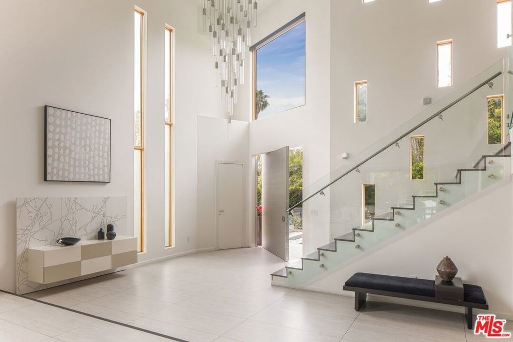12443 W Sunset Boulevard - Photo 2