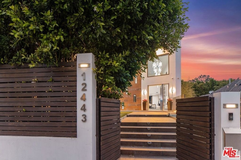 12443 W Sunset Boulevard - Photo 1