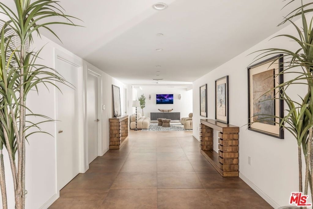 12443 W Sunset Boulevard - Photo 21