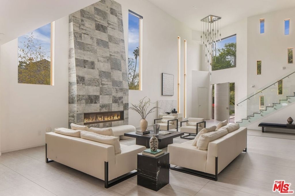 12443 W Sunset Boulevard - Photo 4
