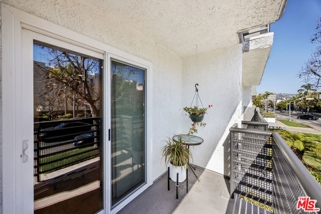 1515 S Beverly Drive - Photo 19
