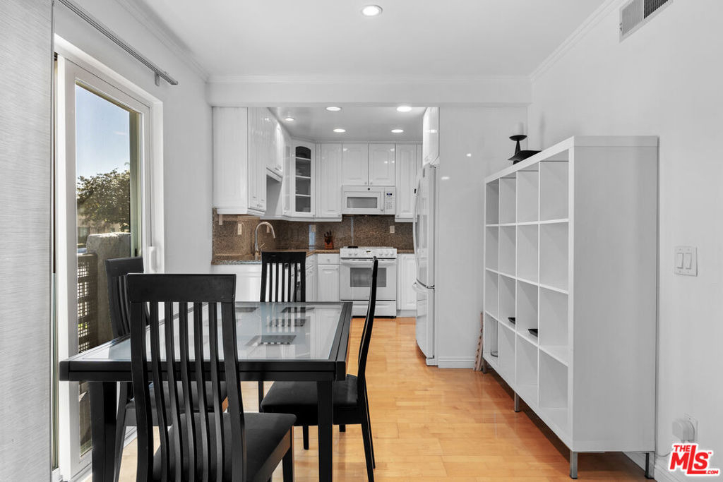 1515 S Beverly Drive - Photo 5