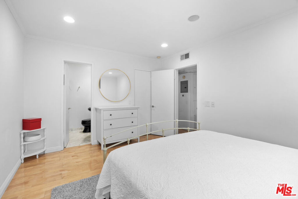1515 S Beverly Drive - Photo 11