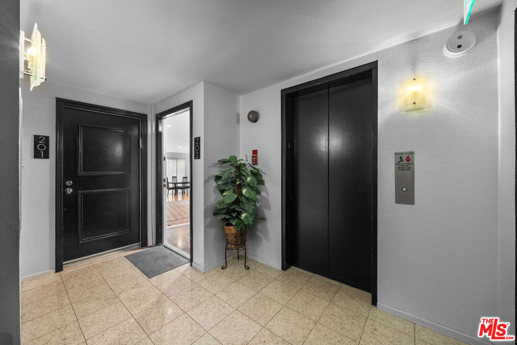 1515 S Beverly Drive - Photo 22