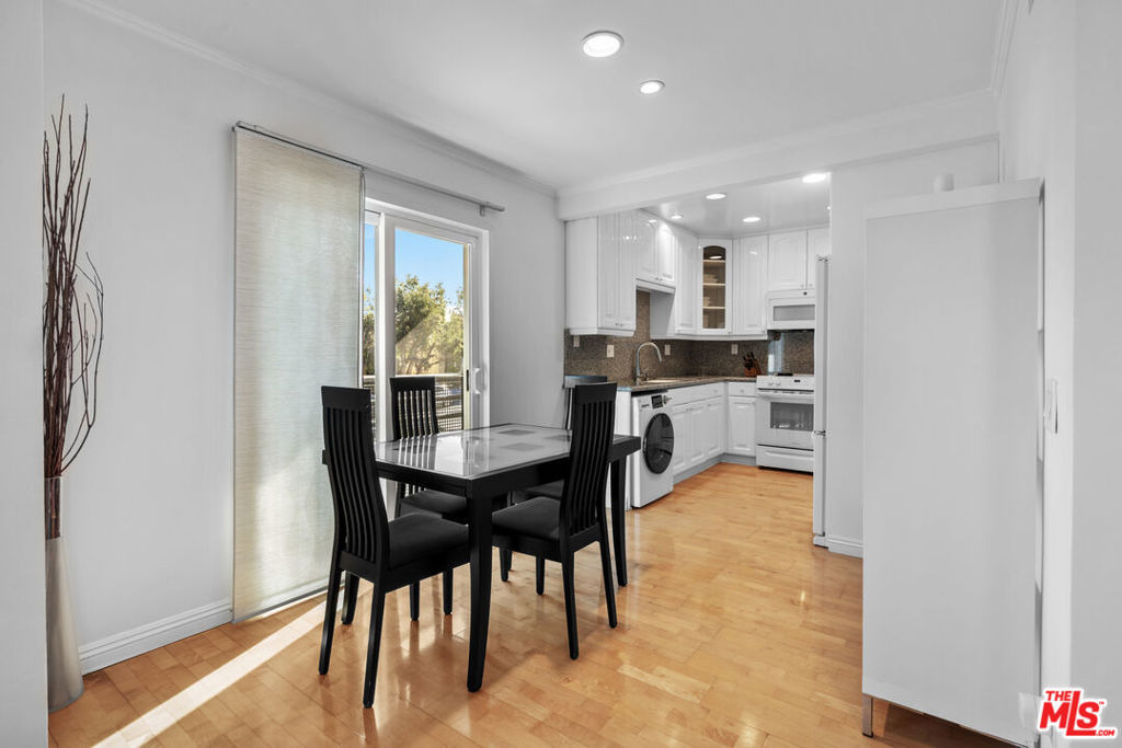 1515 S Beverly Drive - Photo 4