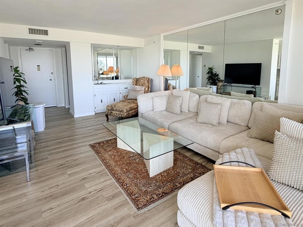 1820 Avenida Del Mundo - Photo 4