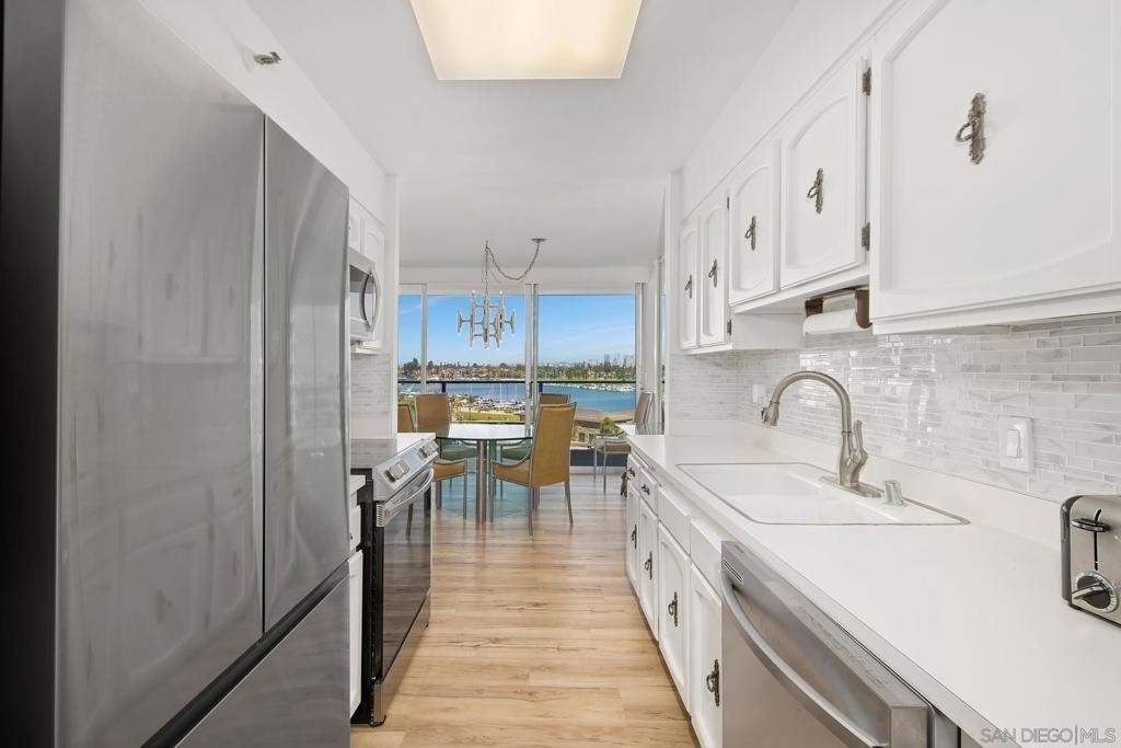 1820 Avenida Del Mundo - Photo 11