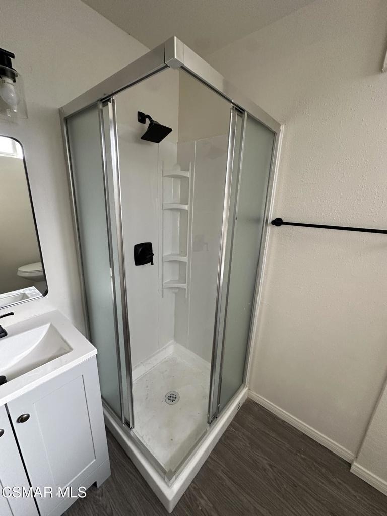 14638 Calvert Street - Photo 4