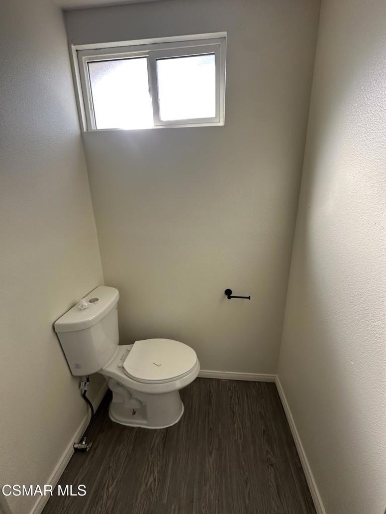 14638 Calvert Street - Photo 5