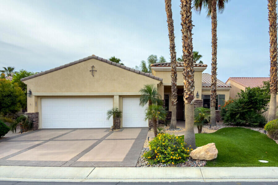 81083 Avenida Tres Lagunas - Photo 0