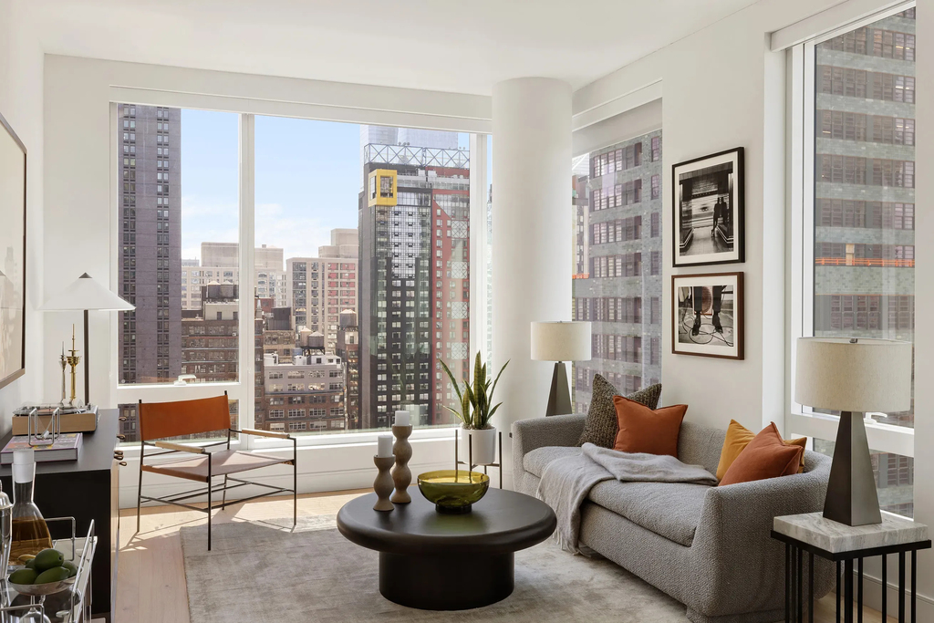 43rd Street - Photo 2