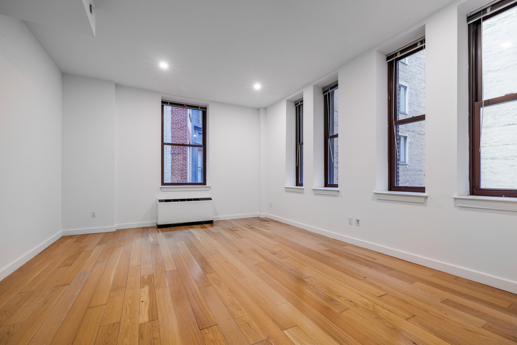 37 Wall Street - Photo 0