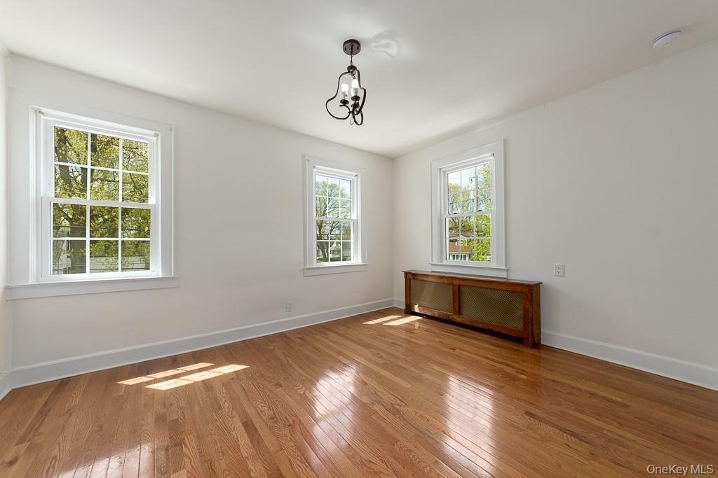 353 W Jamaica Avenue - Photo 3