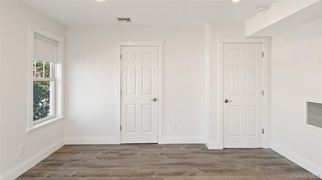 33 Devoe Street - Photo 11