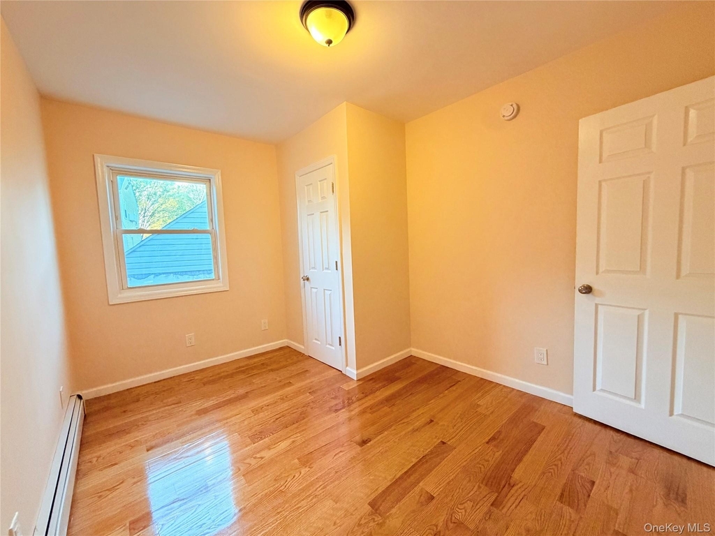 239-13 86th Avenue - Photo 14