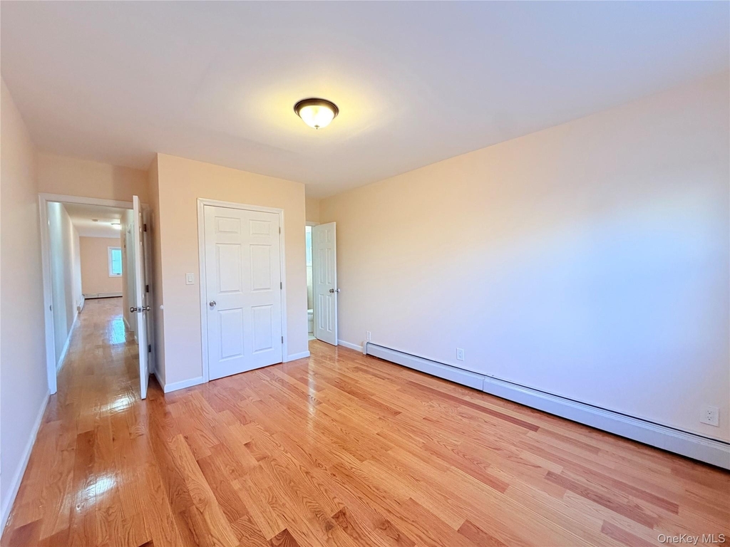 239-13 86th Avenue - Photo 10
