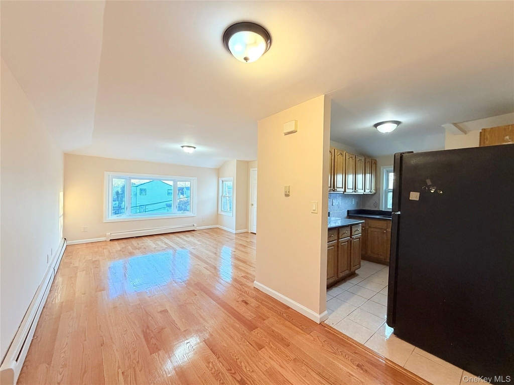 239-13 86th Avenue - Photo 5