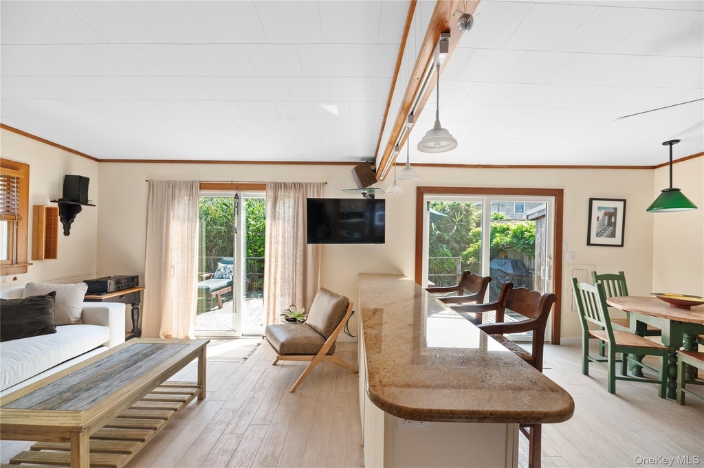 453 Dehnhoff Walk - Photo 1