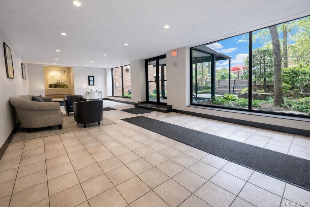 10 Franklin Avenue - Photo 5