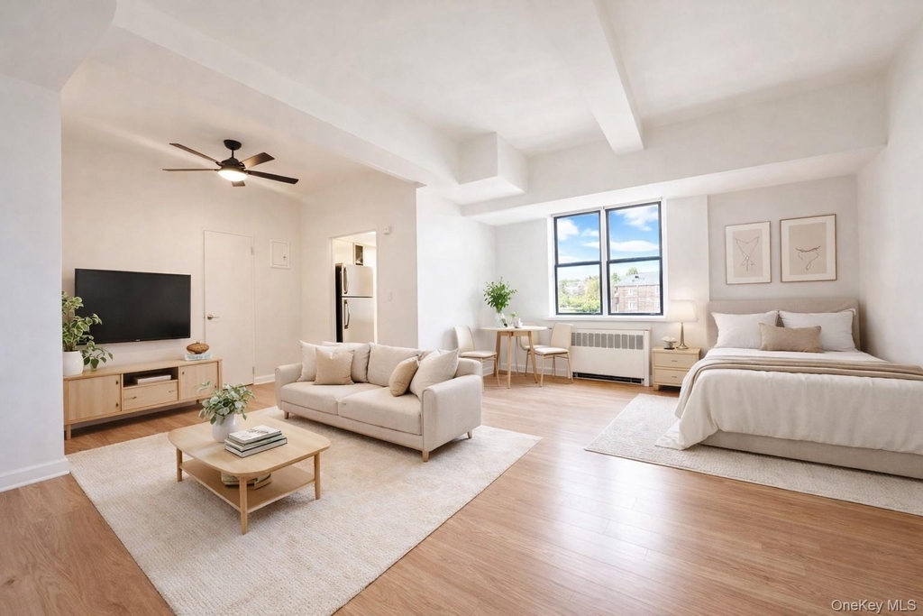 10 Franklin Avenue - Photo 1