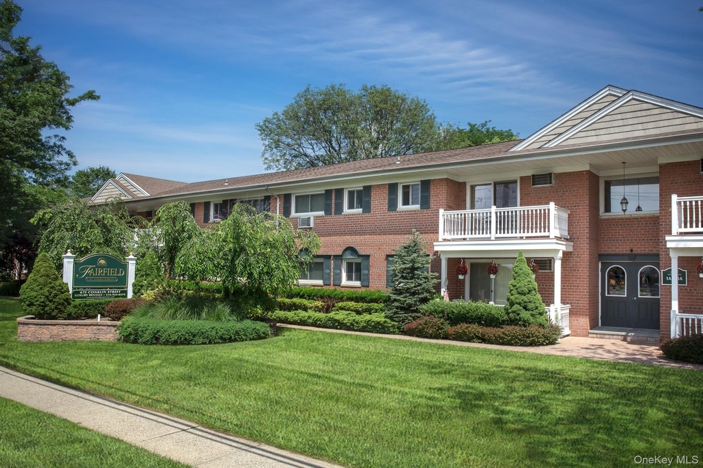 675 Conklin Street - Photo 0