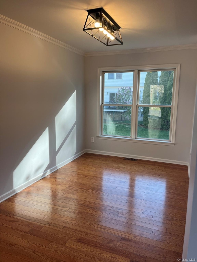 8 Marion Avenue - Photo 7