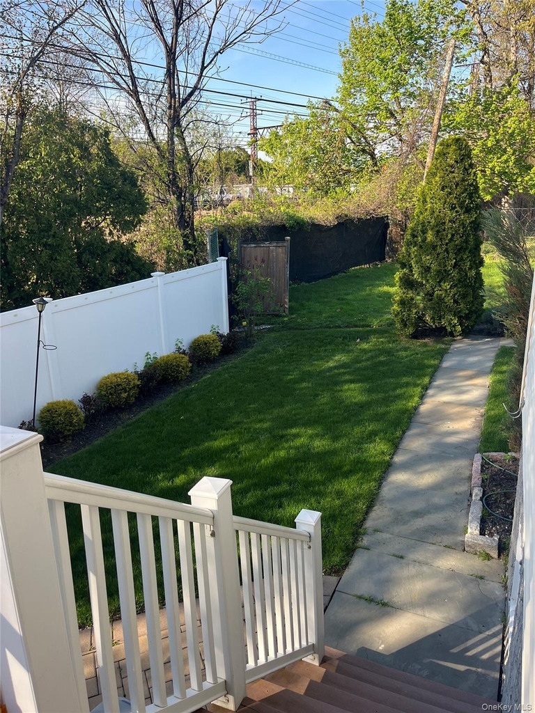 8 Marion Avenue - Photo 20