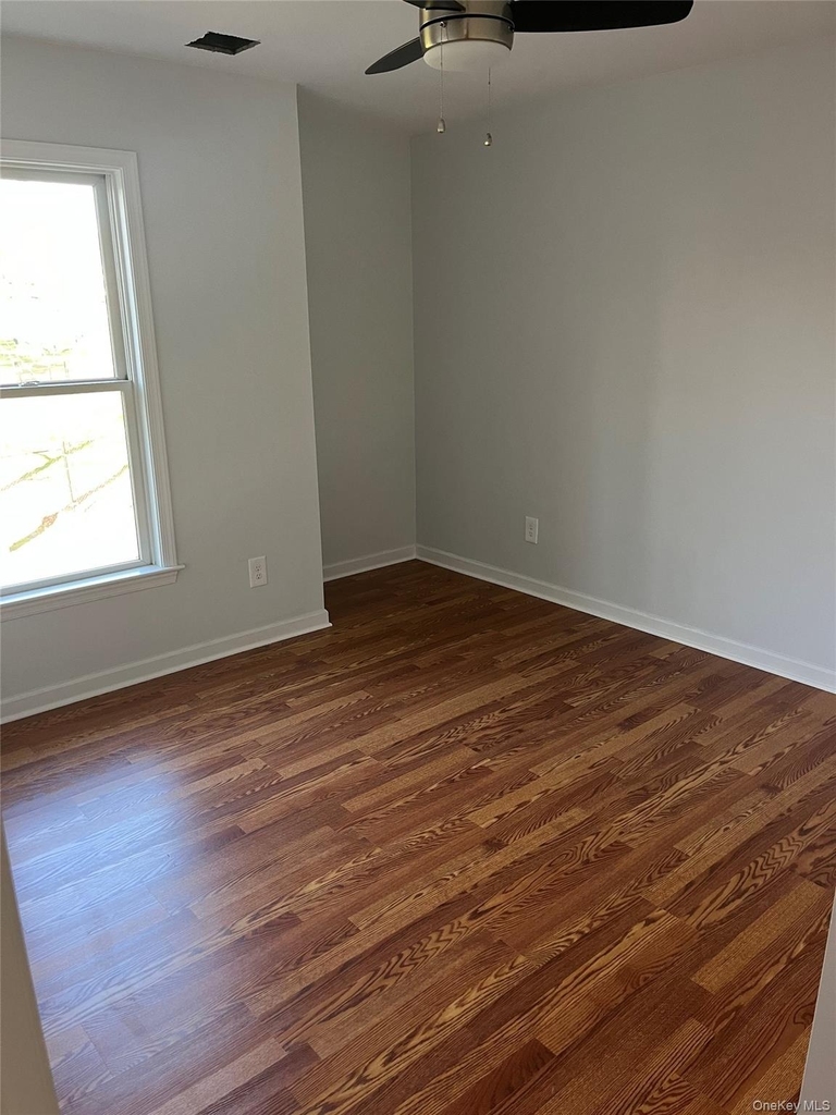 8 Marion Avenue - Photo 18