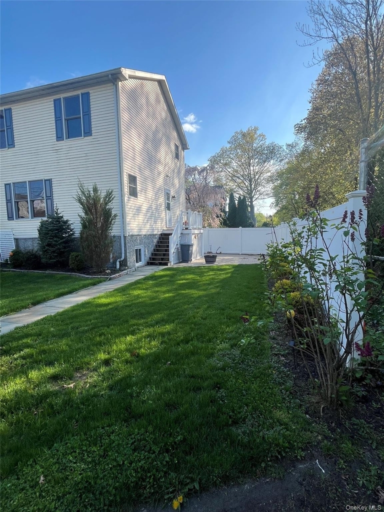 8 Marion Avenue - Photo 2