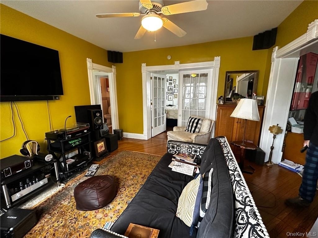 216 Union Avenue - Photo 2
