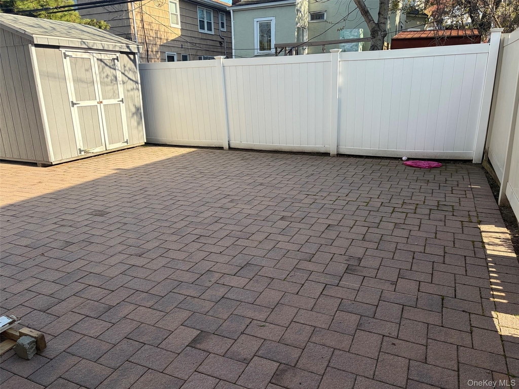 326 E Walnut Street - Photo 13