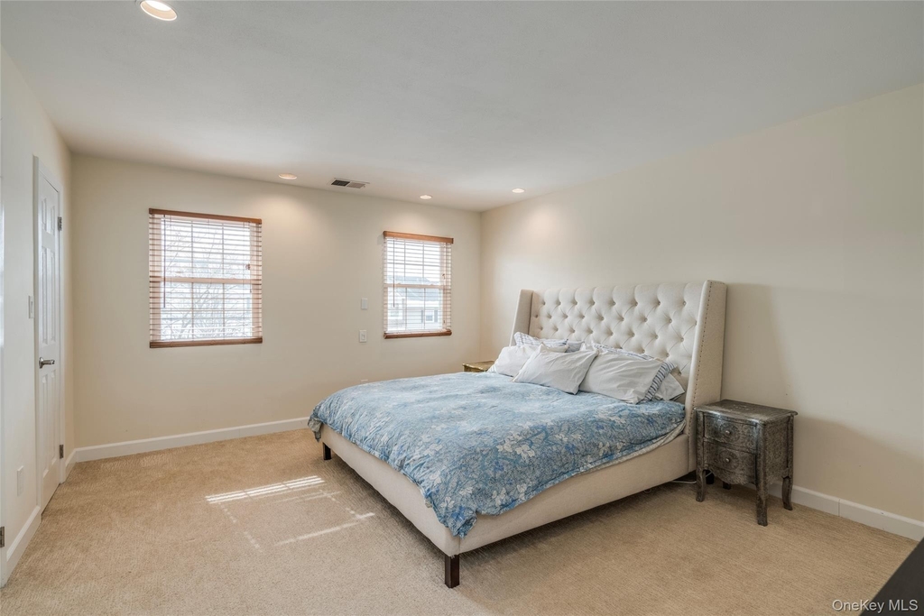 100 Woodlake Drive W - Photo 12