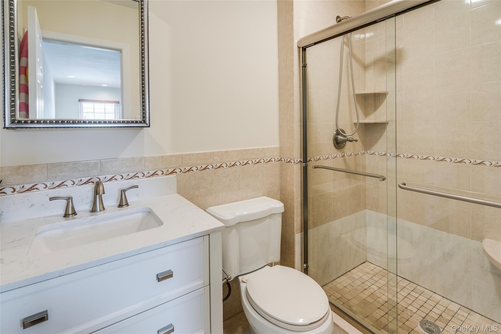 100 Woodlake Drive W - Photo 14