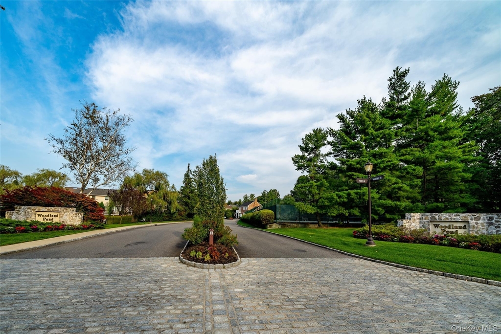 100 Woodlake Drive W - Photo 27