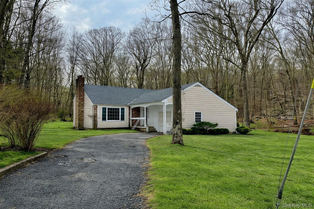 4 Briggs Lane - Photo 1