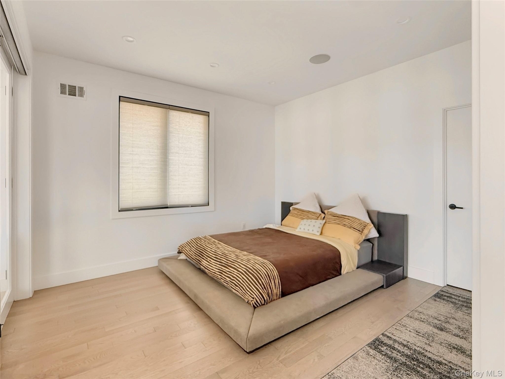 12 Hudson River Lane - Photo 5