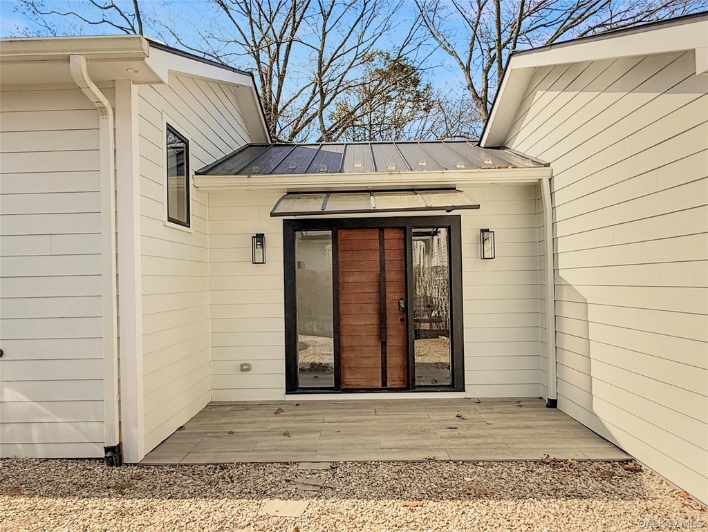 12 Hudson River Lane - Photo 0