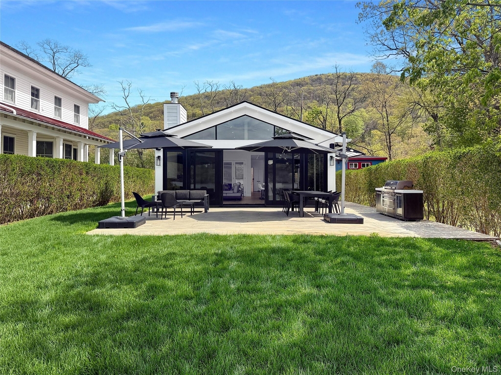 12 Hudson River Lane - Photo 18