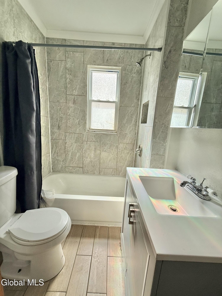 1120 Pleasant Street - Photo 8