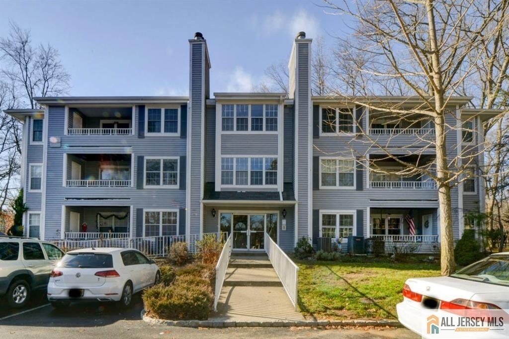 1909 Tanglewood Court - Photo 0