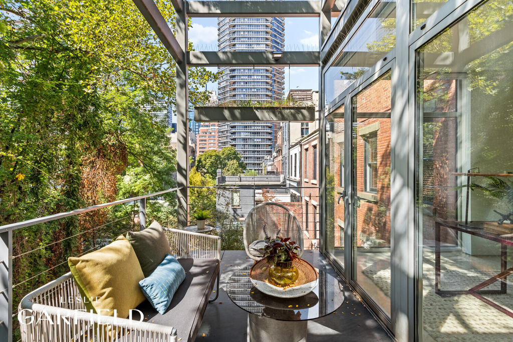 240 E 61st Street - Photo 18