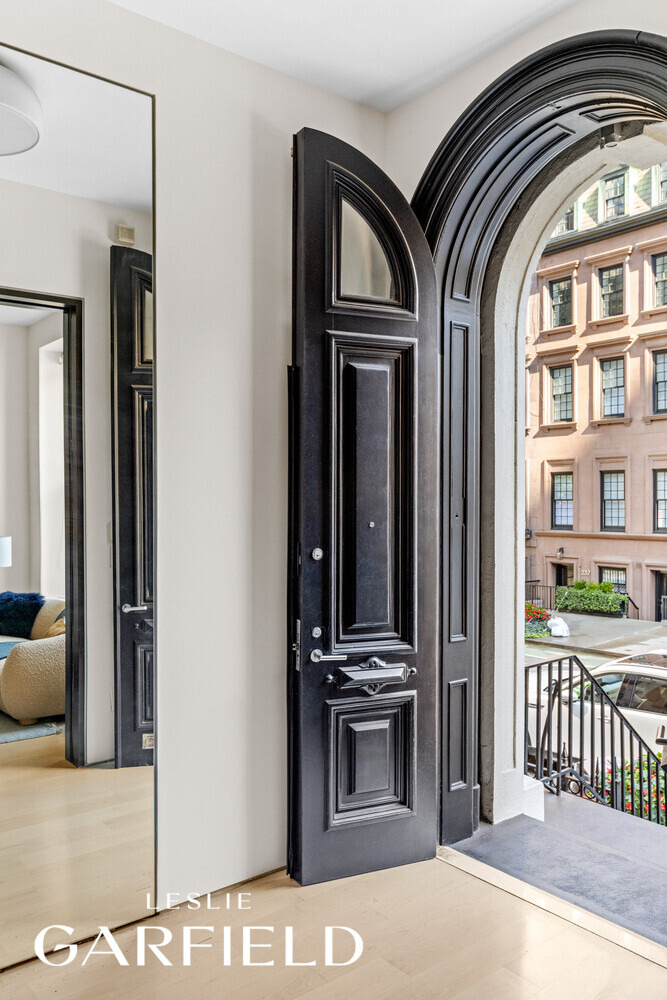 240 E 61st Street - Photo 1