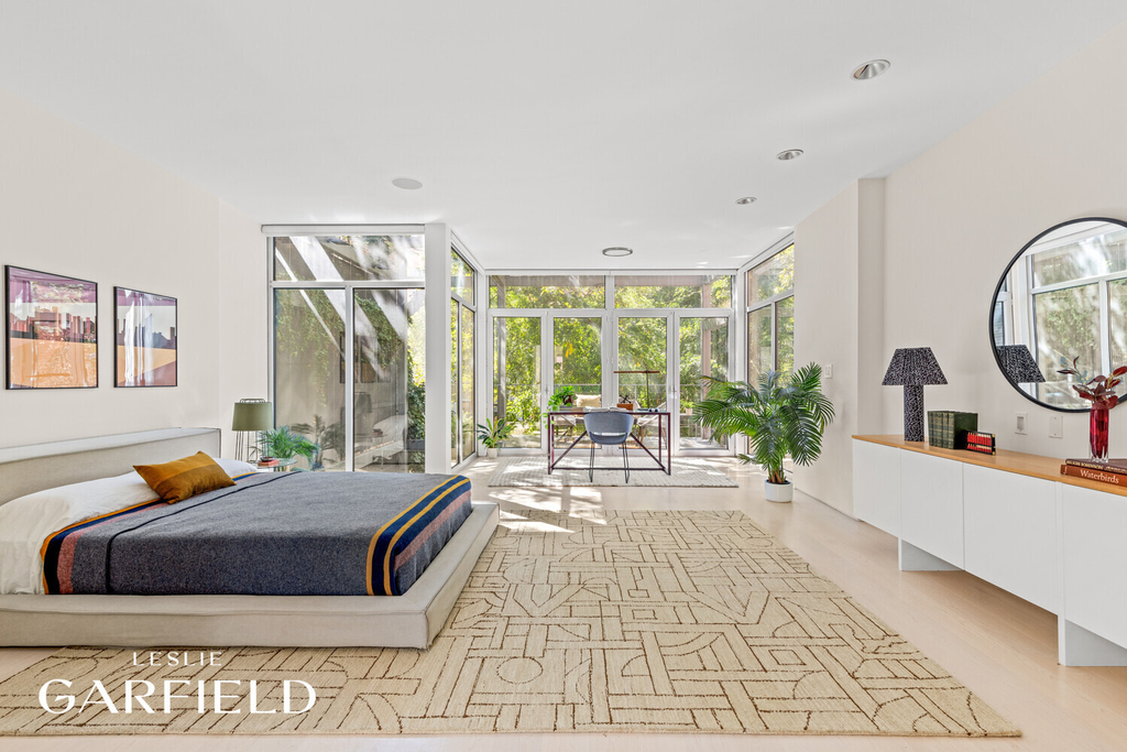 240 E 61st Street - Photo 13