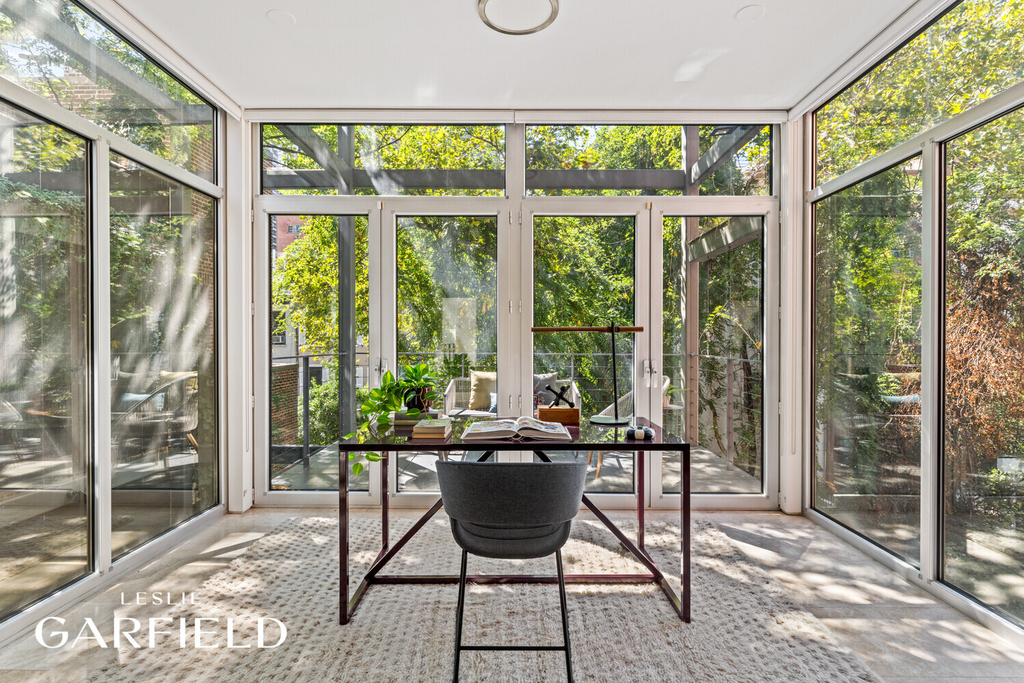 240 E 61st Street - Photo 17