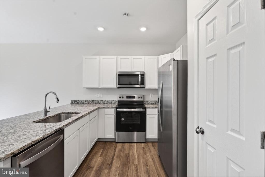 183 Caterpillar Drive - Photo 9