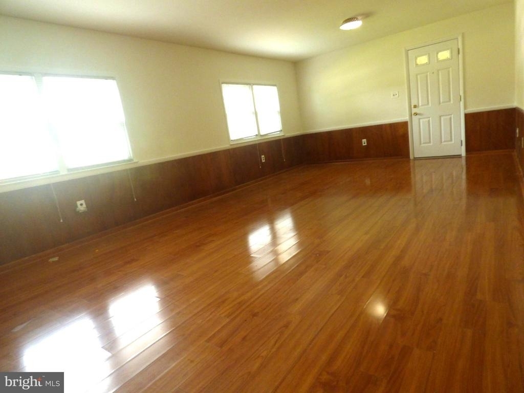 1744 Great Falls Street - Photo 3