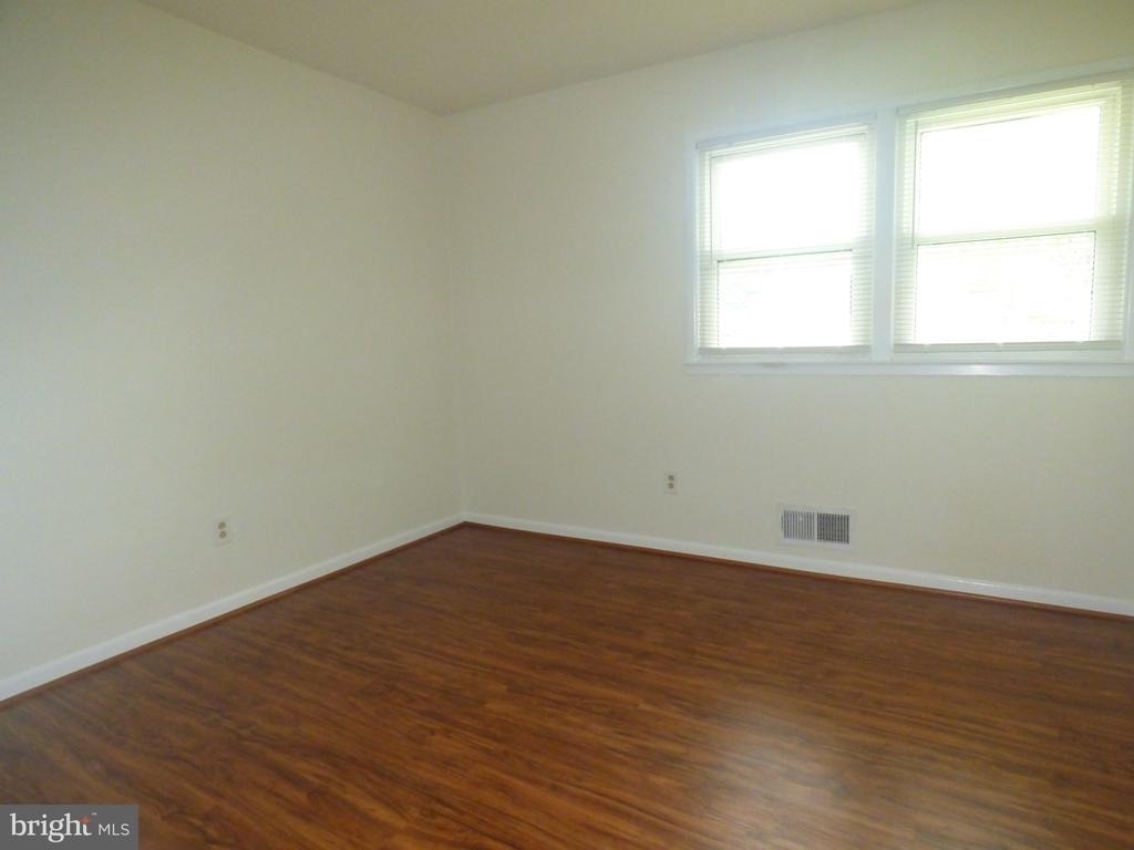 1744 Great Falls Street - Photo 10