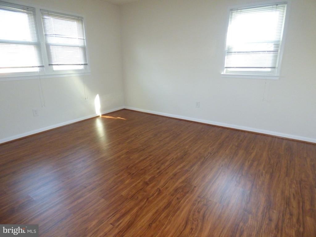 1744 Great Falls Street - Photo 6