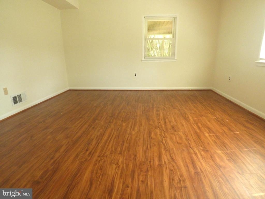 1744 Great Falls Street - Photo 9