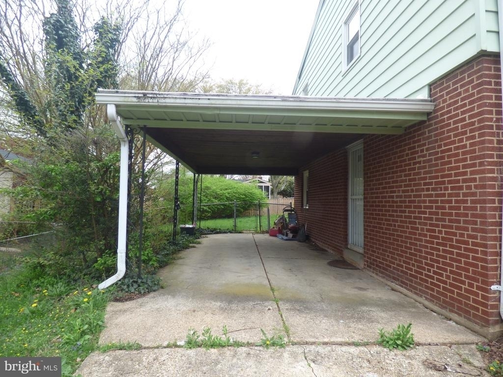 1744 Great Falls Street - Photo 15